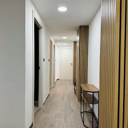 Corner House Διαμέρισμα *